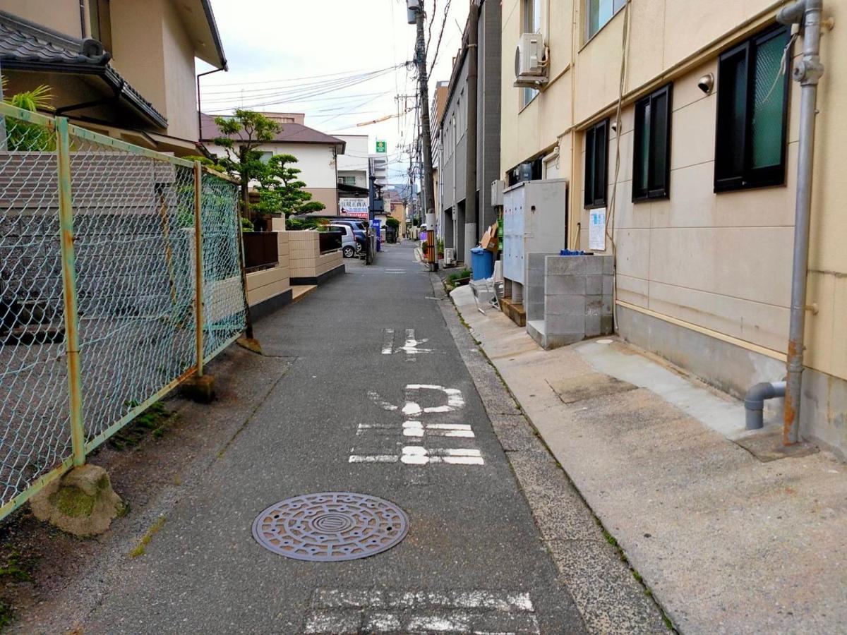 West Crab Base Villa Hiroshima Buitenkant foto
