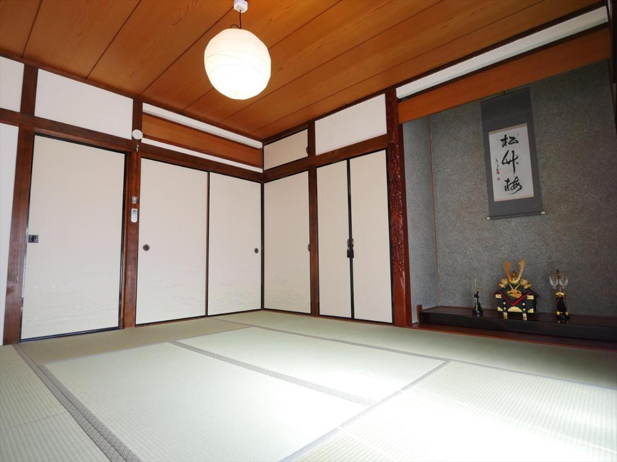 West Crab Base Villa Hiroshima Buitenkant foto